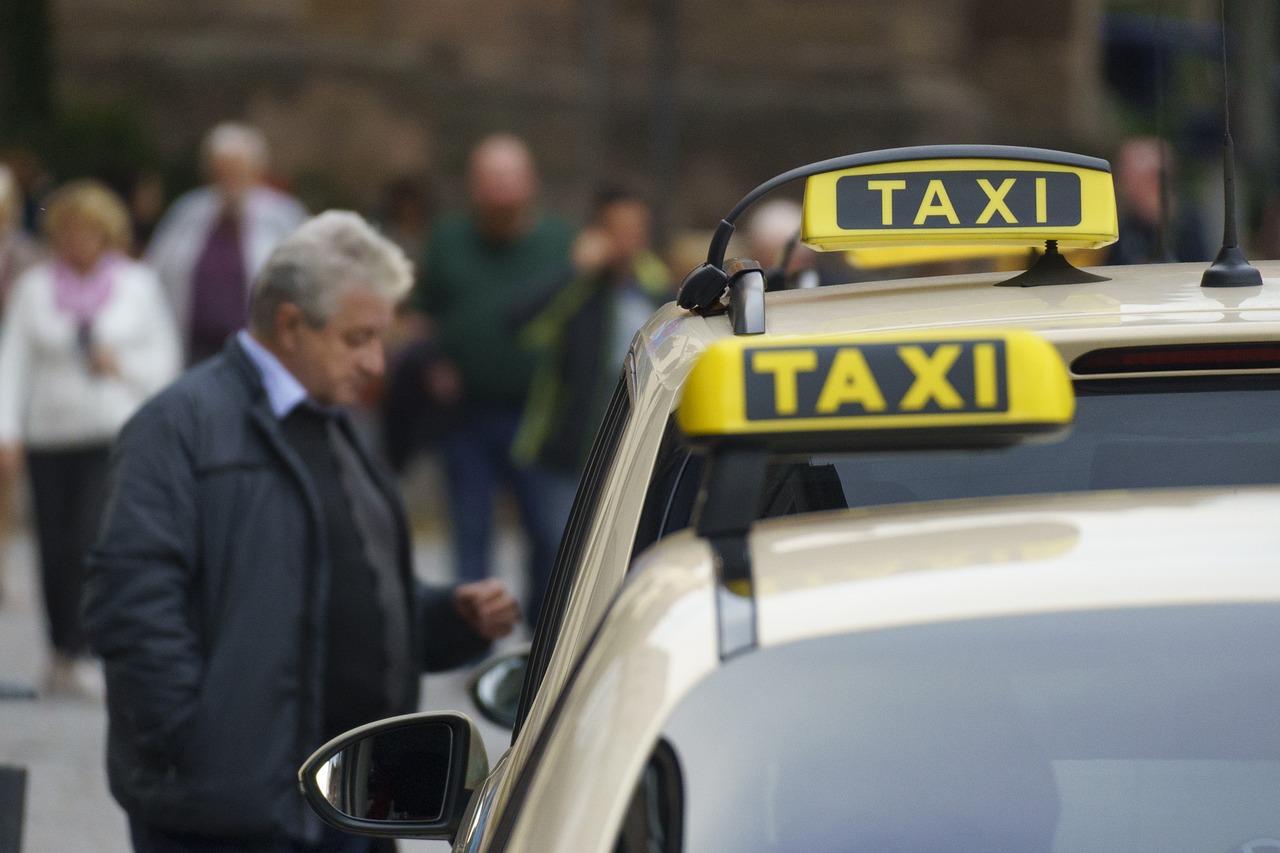 ¿Cuánto gana un taxista en Barcelona 2023?